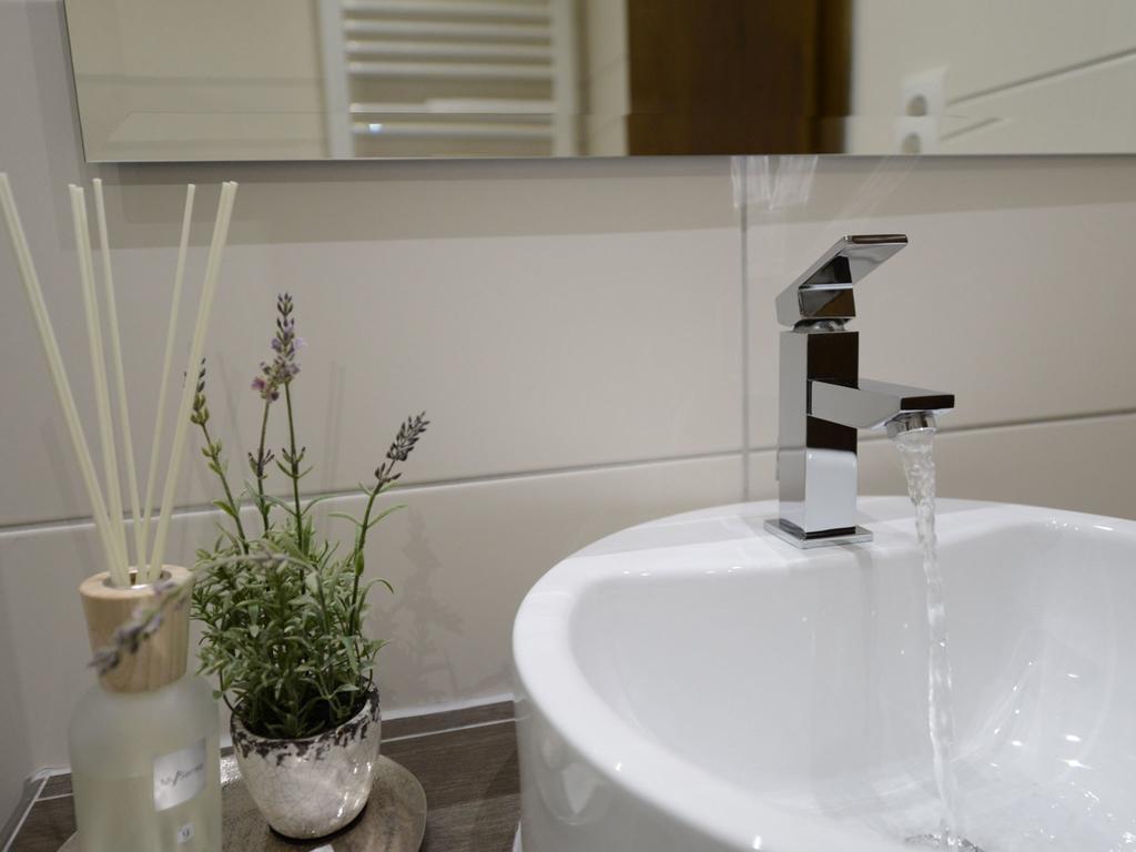 Land-Gut Hotel Zum Loewen Garni Marktheidenfeld Room photo
