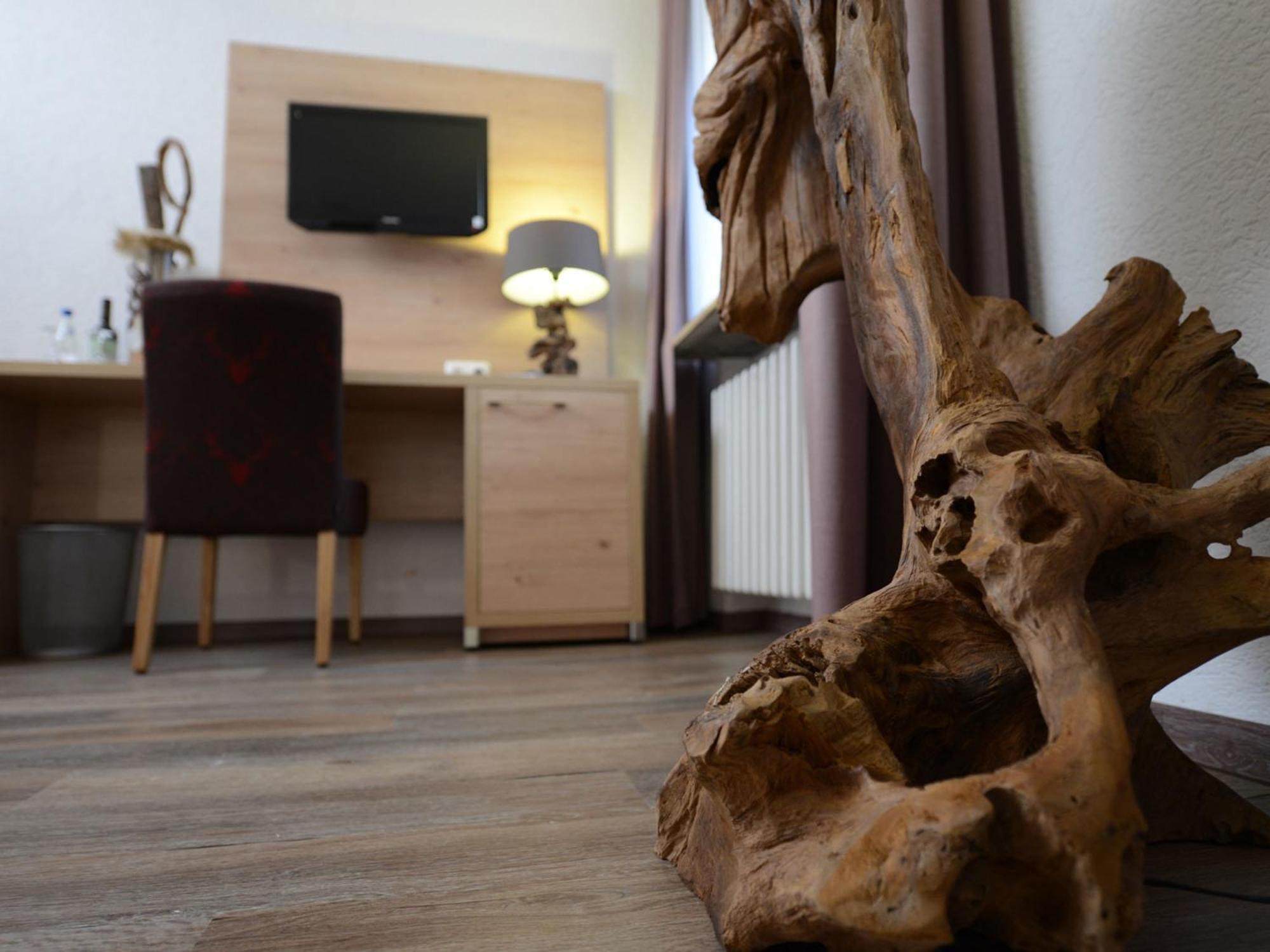 Land-Gut Hotel Zum Loewen Garni Marktheidenfeld Room photo